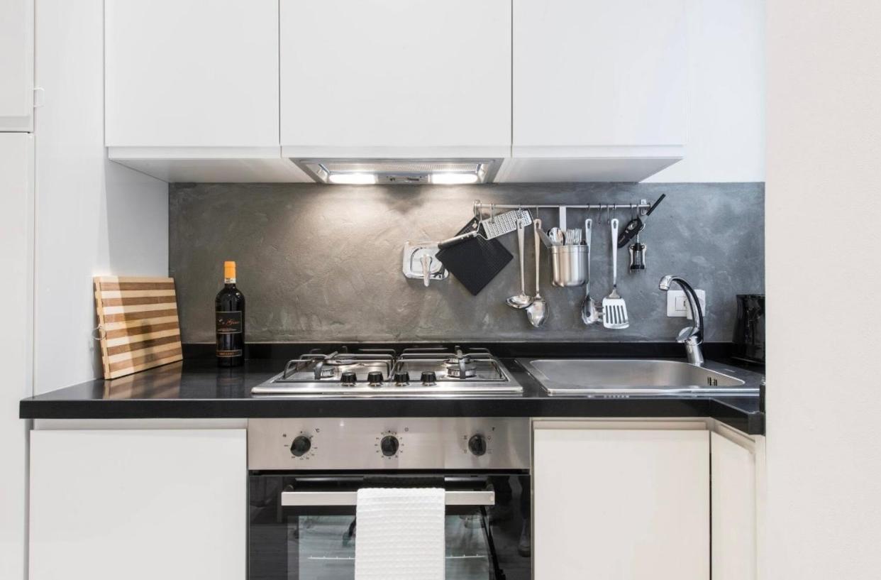 Modern Apartment In Firenze Bagian luar foto
