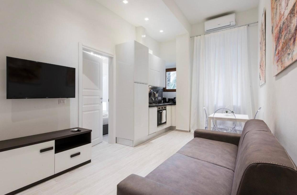 Modern Apartment In Firenze Bagian luar foto